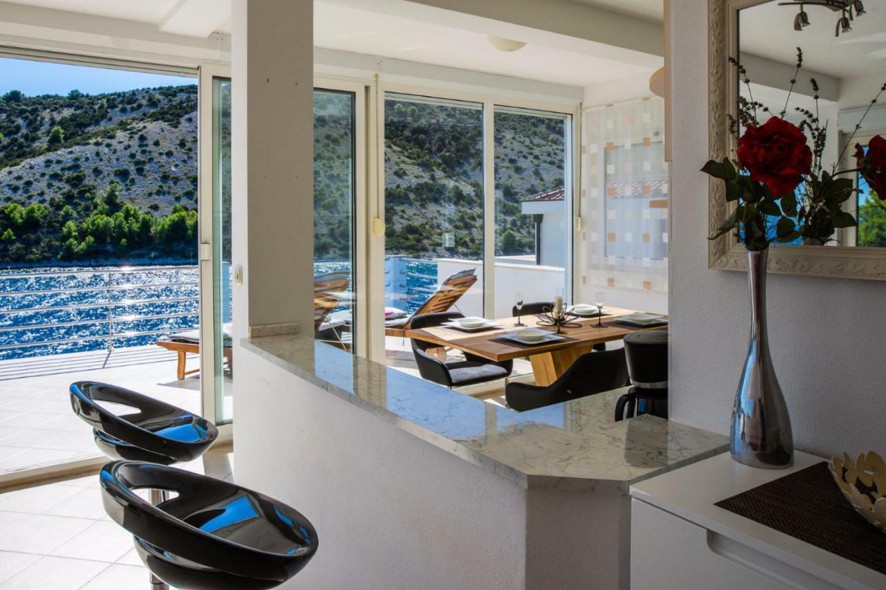 Apartments "Villa Antea" Vinišće Dış mekan fotoğraf