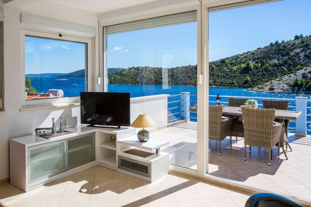 Apartments "Villa Antea" Vinišće Dış mekan fotoğraf